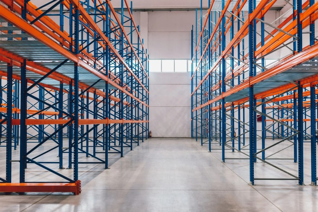Industrial pallet racking warehouse aisle